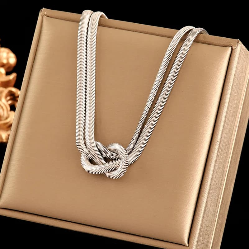 Paks kuldne roostevabast terasest ketting