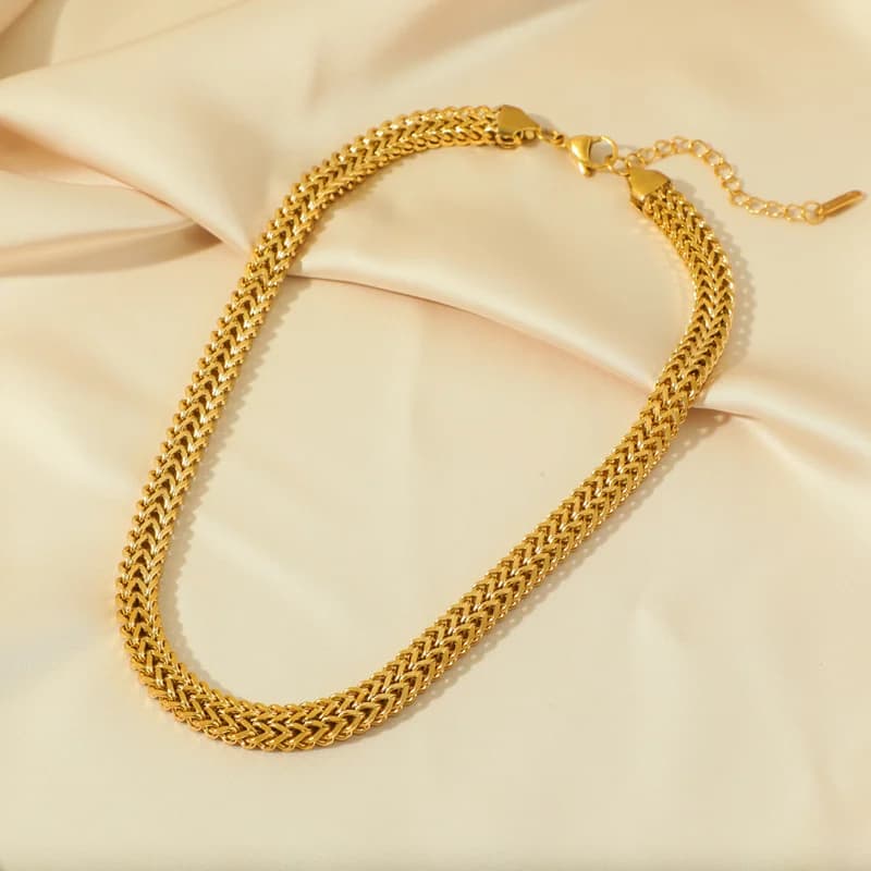 Kuldse värviga jäme ketiga choker-käekettide komplekt